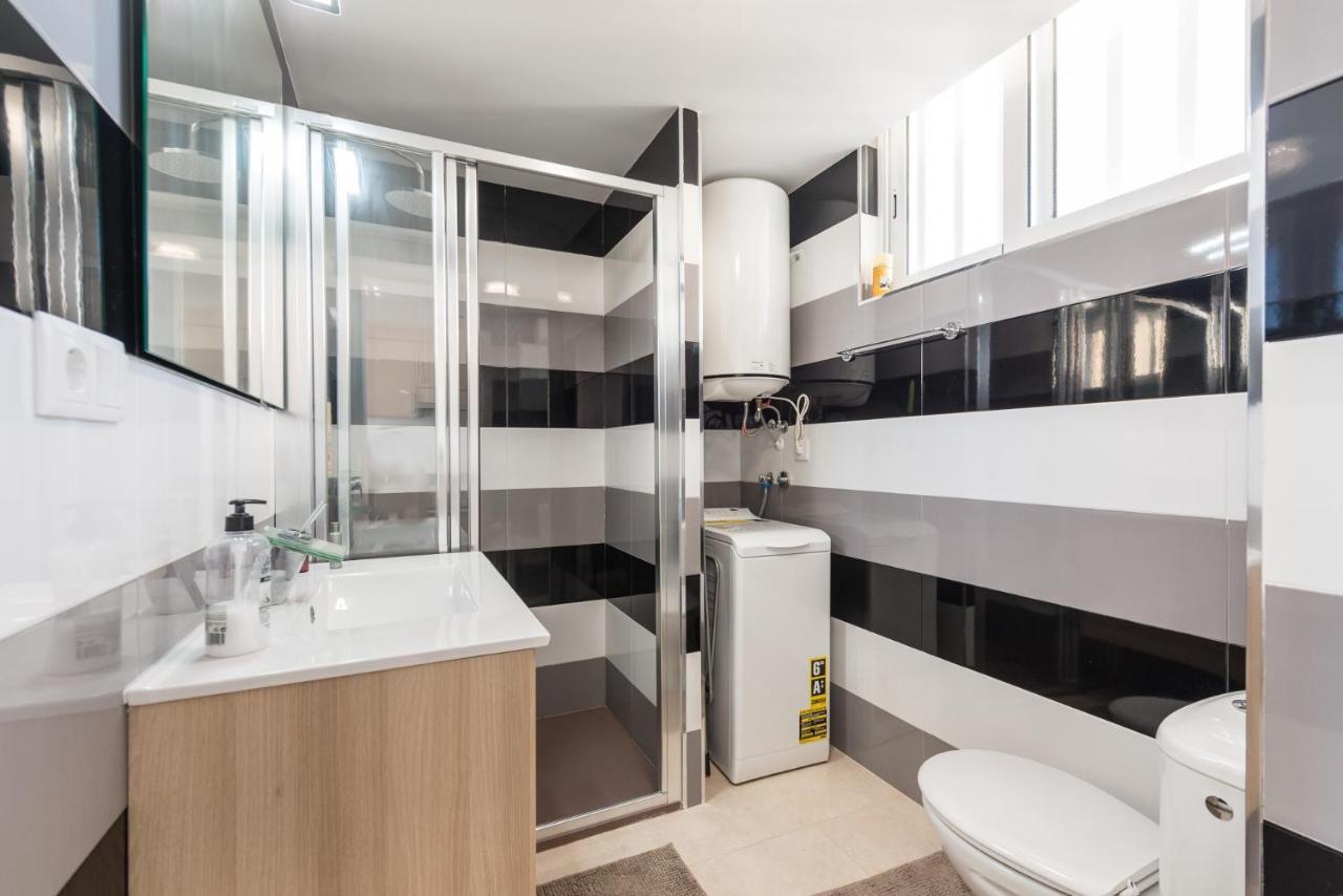 Room In Apartment - 1St Line Top Floor Apartment Carrer del Mar Zewnętrze zdjęcie